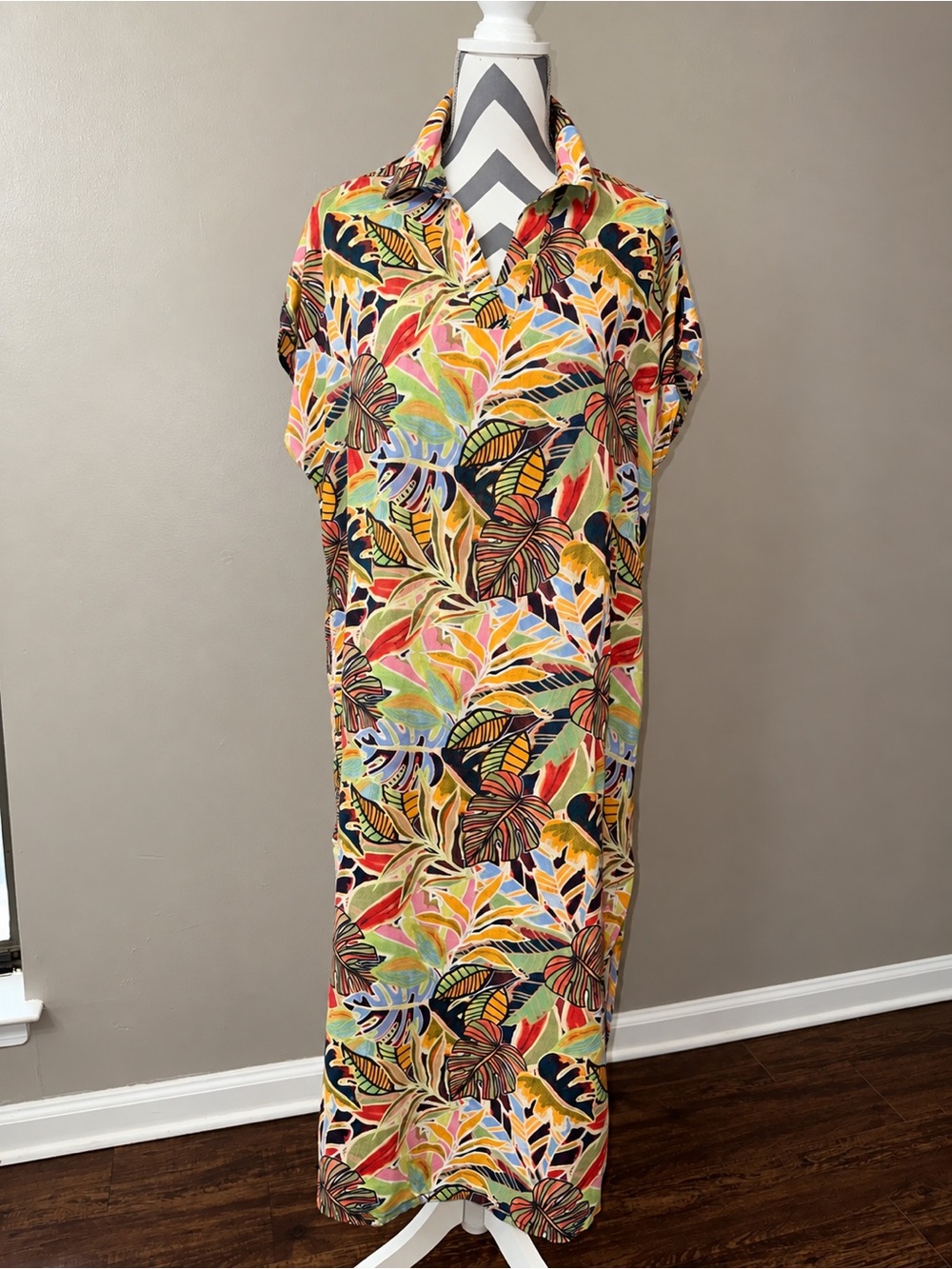 C&C California Medium Kaftan Maxi Dress Linen Blend Tropical Floral Like New